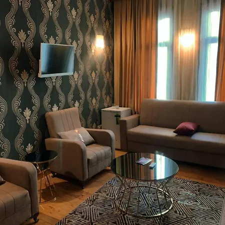 Otel Juliadomna 3*